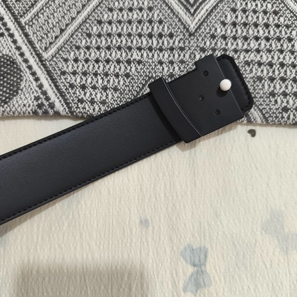 Louis Vuitton Black Monogram Reversible Belt - Picture 4 of 6